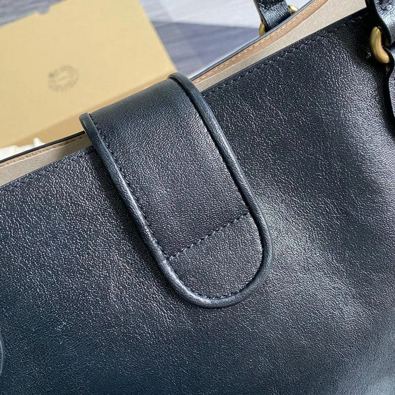 Charm - GG Bags - 1749