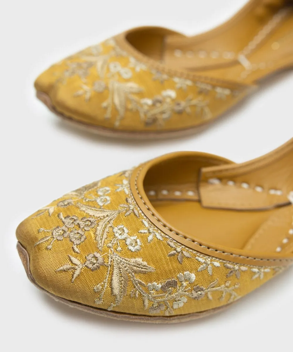 Embroidered Khussas