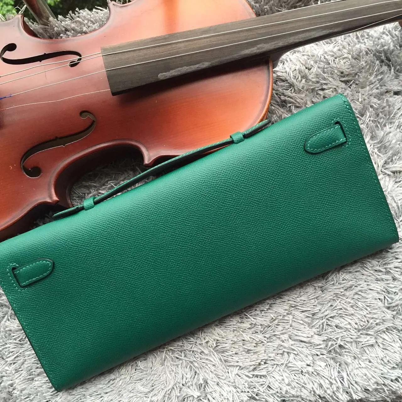 Handcrafted Cut Christmas clearance Clutch Kelly Hurry, limited slots Green Hermes