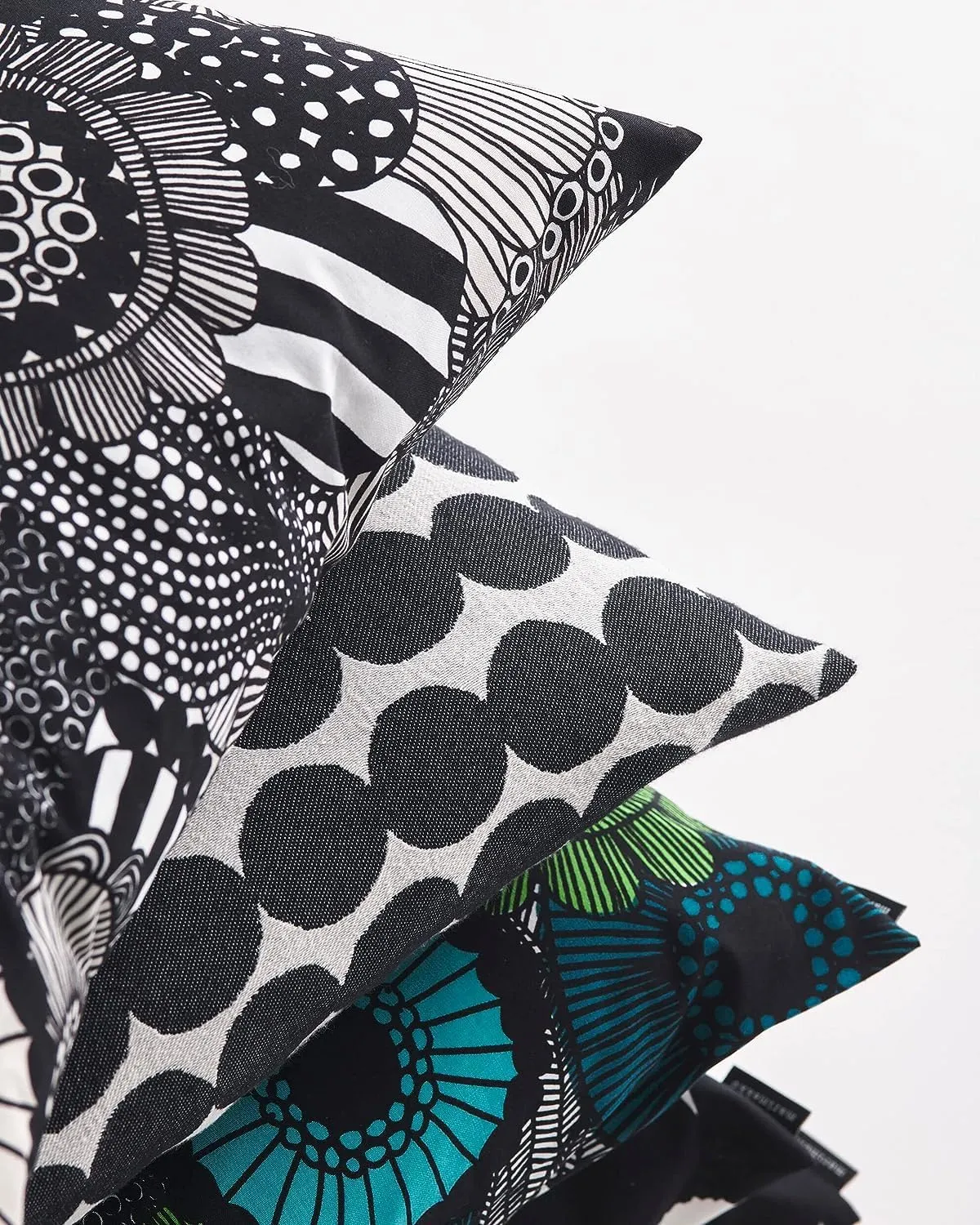 MARIMEKKO Pieni Siirolapuutarha Cotton Pillow Cover (Green) – Refine Your Home Décor with Our Square Cushion Cover W/Side Zip Closure — Modern Pillow Covers 20x20 inches