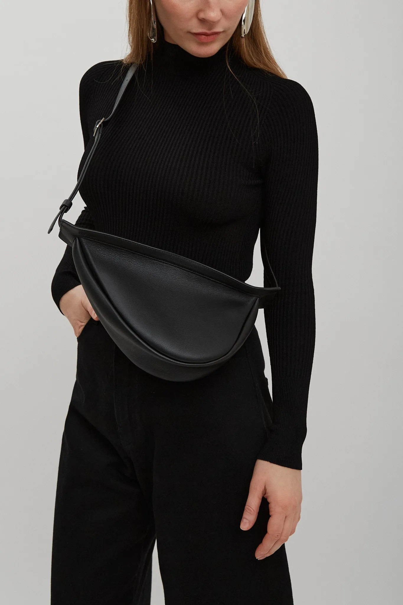 Slouchy banana small black shoulder bag