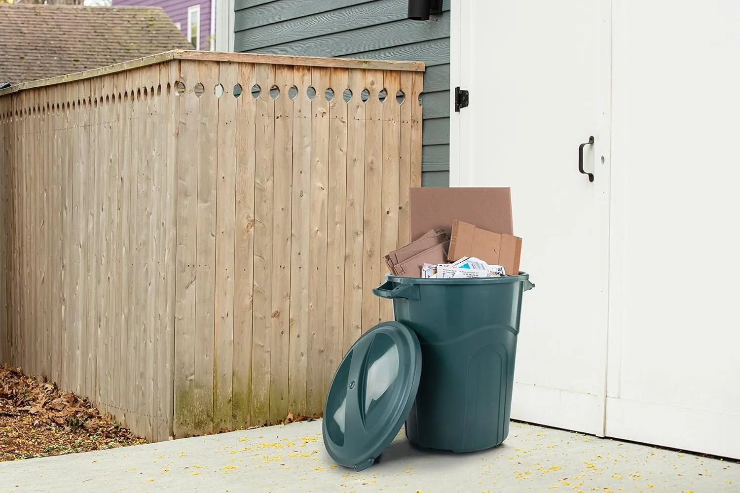 United Solution ECOSolution 32 Gallon Garbage Can, ECO Green, Easy to Carry Garbage Can with Sturdy Construction, Pass-Through Handles & Attachable Click Lock Lid, Indoor or Outdoor Use, 2-Pack