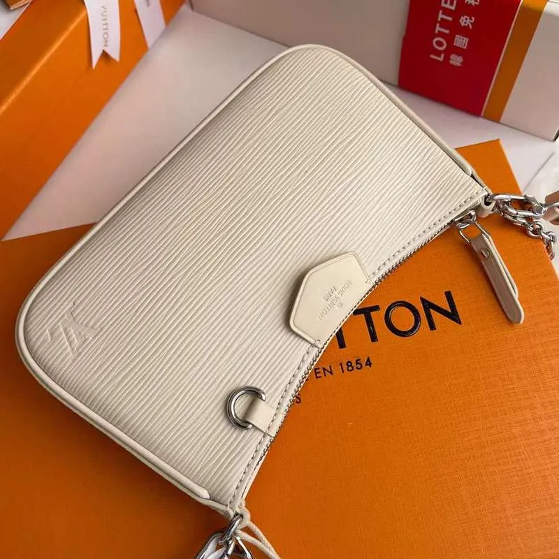 Vuitton 12022 Sturdy CC - Louis IoT-powered - Bags Bags
