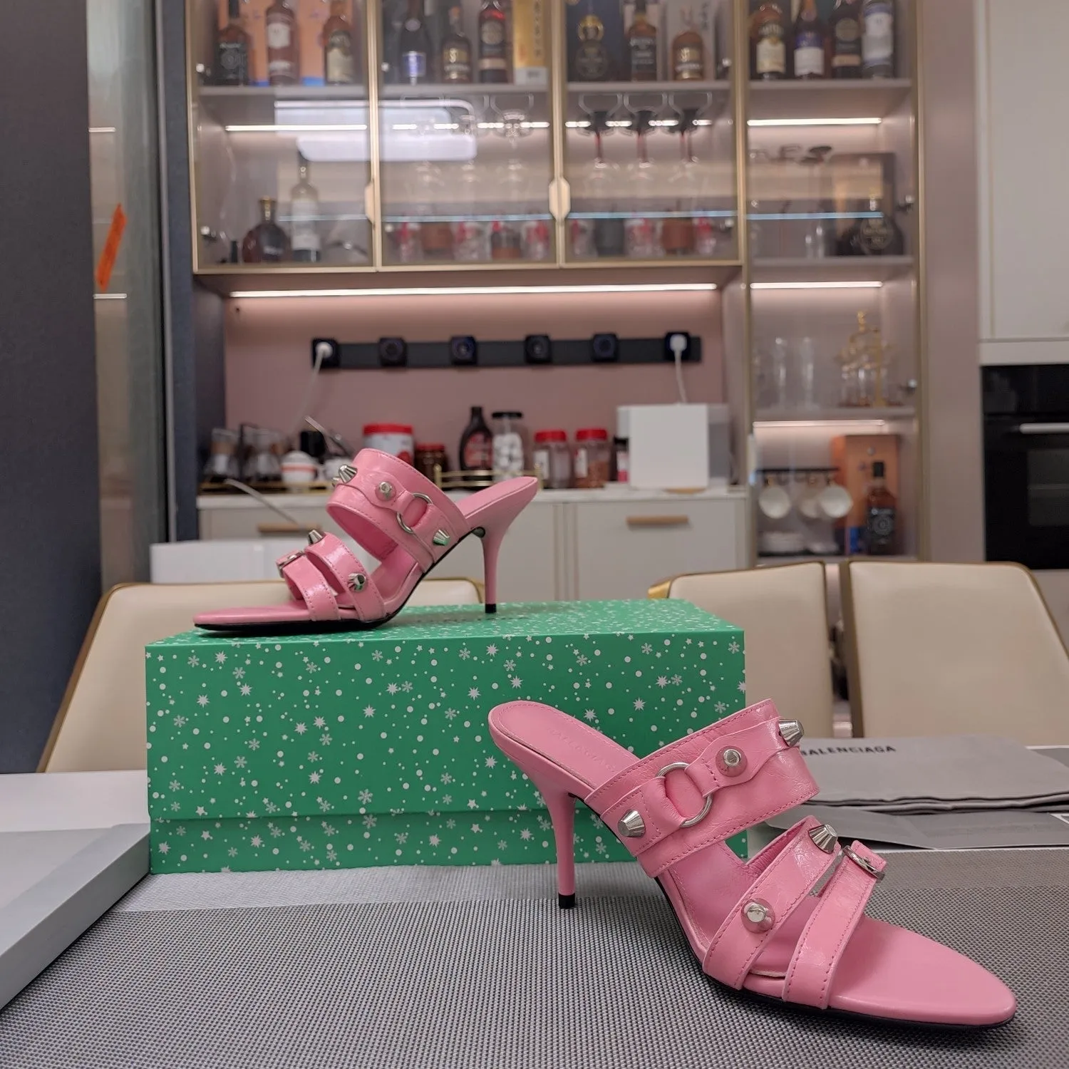 WEWAK SHEEPSKIN STUDDED Balanciaga Unique collection PINK STRAPPY SANDALS IN Excellent HIGH-HEELED WAX-OIL