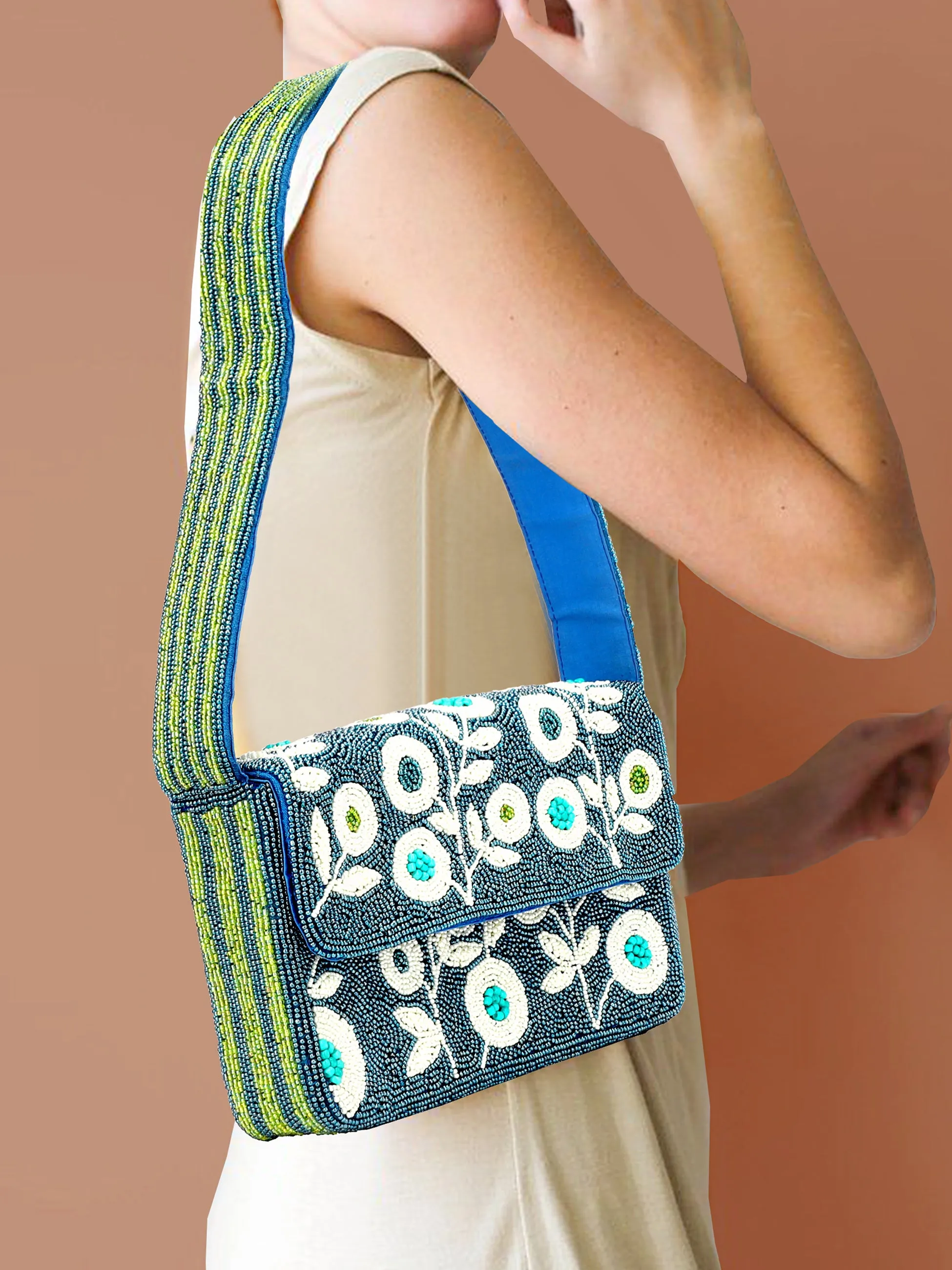 Women Clutch Purse Elegant Classy Stylish Shoulder Handbags With Chain Strap Clutch Purse (BlUE)